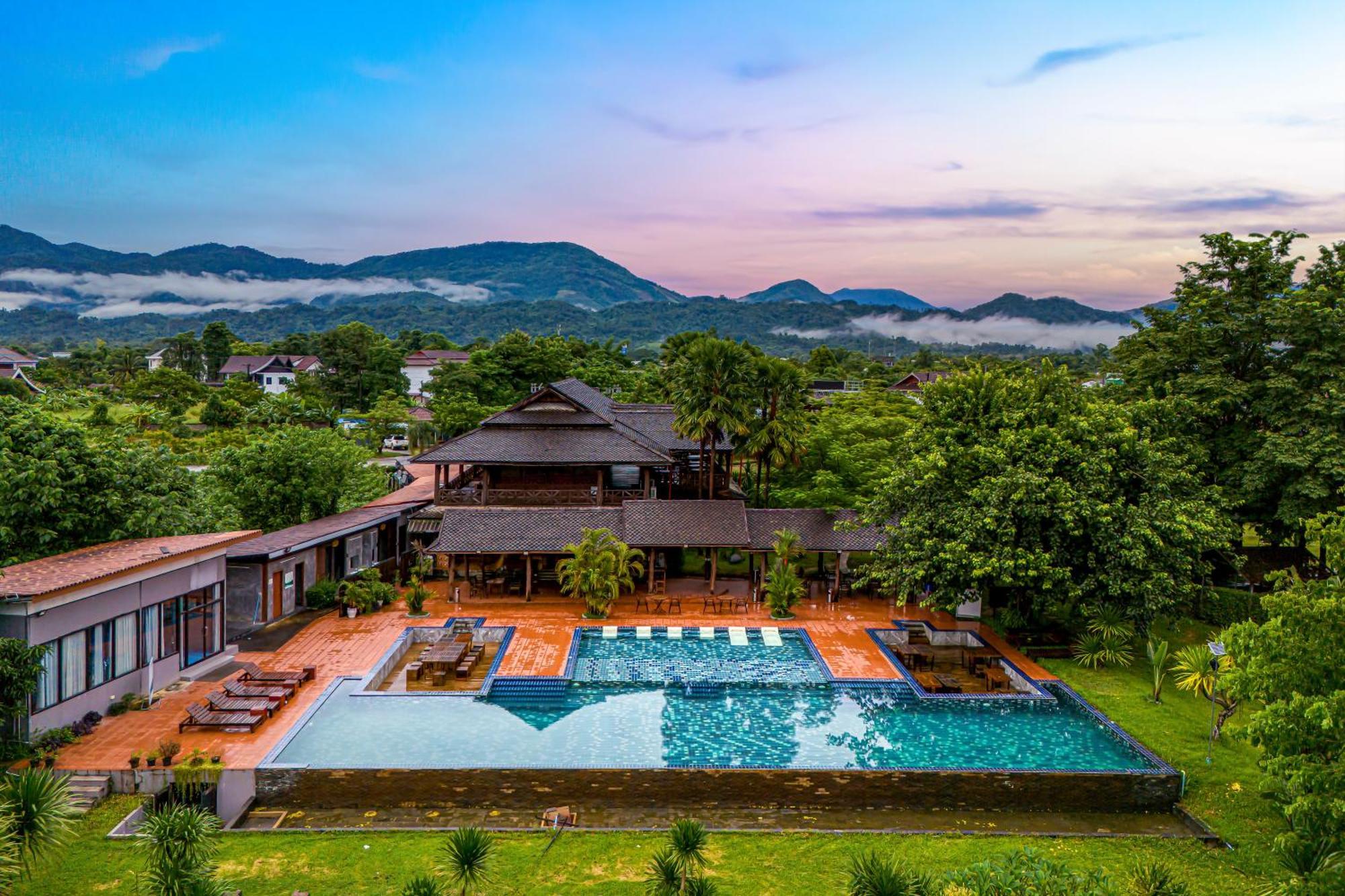 Lisha Garden Resort Hotel Vang Vieng Exterior photo