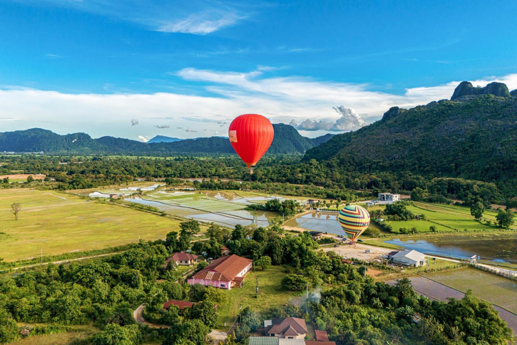 Lisha Garden Resort Hotel Vang Vieng Exterior photo